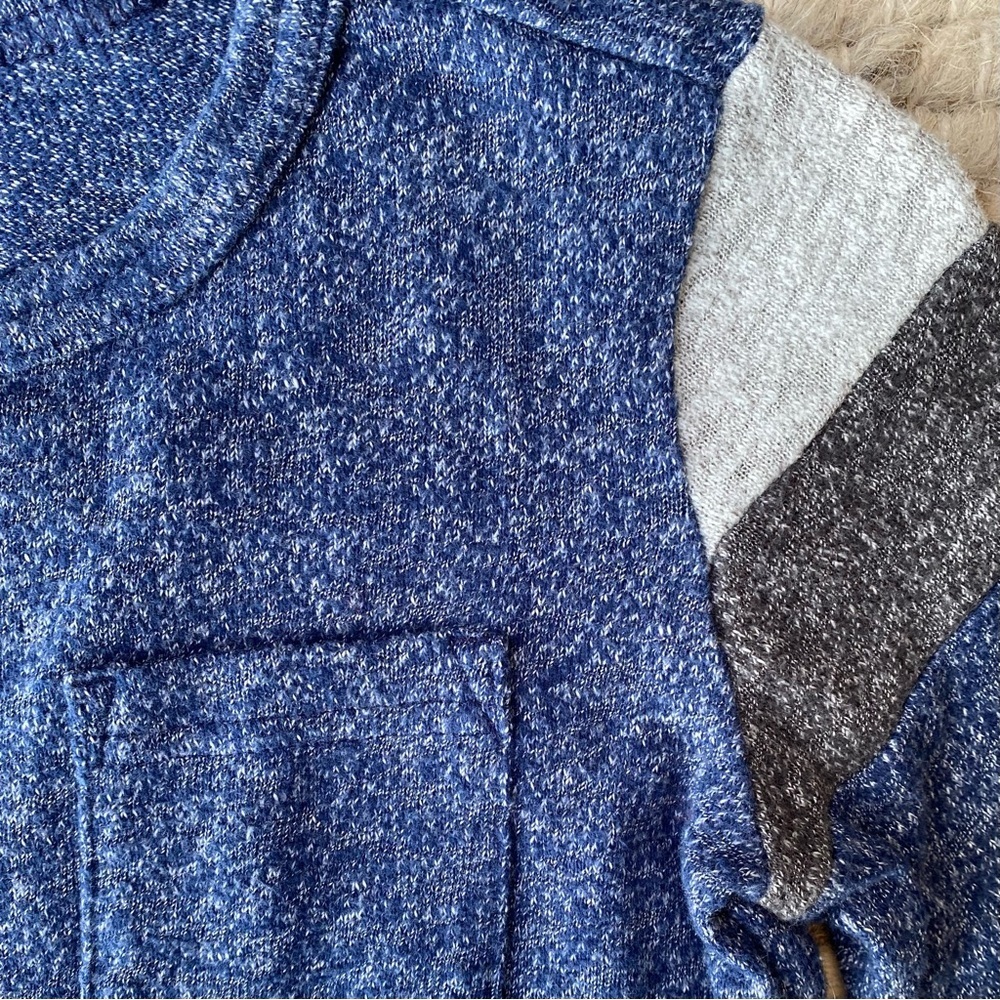 OshKosh B’gosh Cozy Blue & Charcoal Marled Long Sleeve Tee, Size 6/6A - Picture 3 of 5